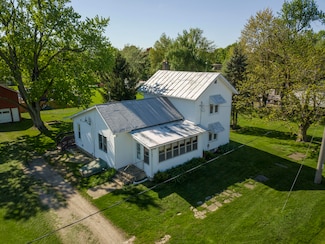 120 S Mackinaw St, Waldron, MI 49288
