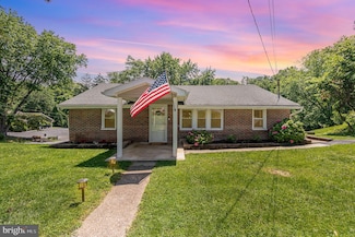 788 High St, Harrisburg, PA 17113