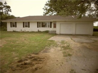 865 SW F Hwy, Chilhowee, MO 64733