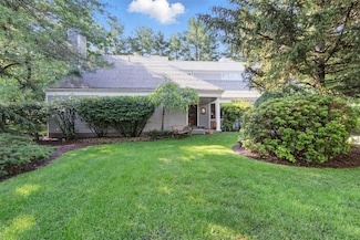 2 Greenwood Ct, Briarcliff Manor, NY 10510