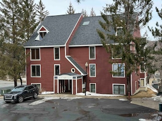 1 Mountain Village Unit O 22, West Dover, VT 05356