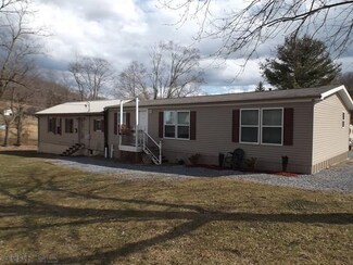 109 Shaggy Ln, Duncansville, PA 16635