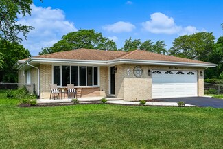 6340 Willow Springs Rd, La Grange Highlands, IL 60525
