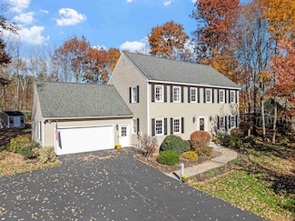 74 Oakmont Dr, Concord, NH 03301