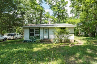 84242 42nd St, Decatur, MI 49045