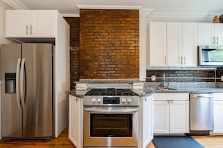167 Christopher Columbus Dr Unit 3L, Jersey City, NJ 07302