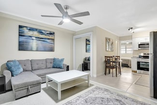 1938 NE 7th St Unit 3, Deerfield Beach, FL 33441