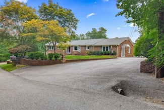 4312 Erlene Ct, Chester, VA 23831