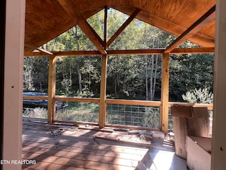 269 Mountain Mist Ln, Del Rio, TN 37727