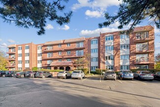 2066 Saint Johns Ave Unit 308, Highland Park, IL 60035
