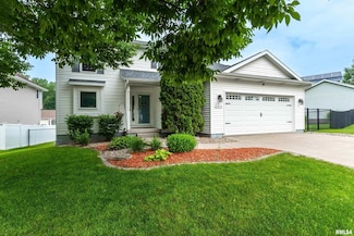 2613 Revo Rd, Davenport, IA 52806
