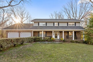 1717 Colonial Shores Dr, Hixson, TN 37343