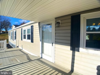 105 Cottontail Ct, Lancaster, PA 17603