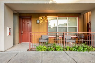 950 Campoy St Unit 101, Santa Rosa, CA 95407