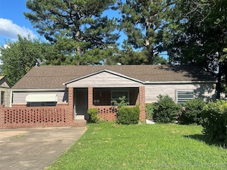 1208 S 9th St, McAlester, OK 74501