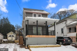 127 S Delmorr Ave, Morrisville, PA 19067