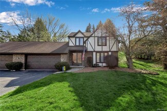711 Girdle Rd, East Aurora, NY 14052