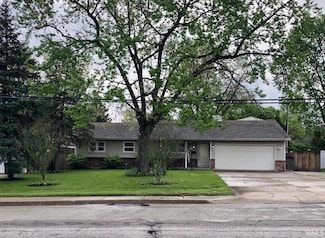 1304 N Tillotson Ave, Muncie, IN 47304
