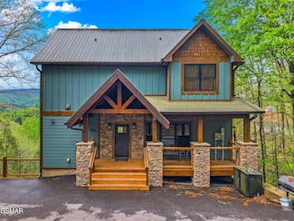 5276 Riversong Way, Sevierville, TN 37876