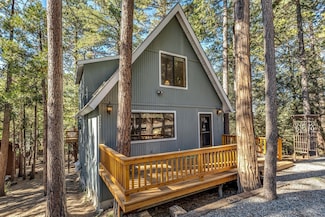 52402 Pine Ridge Rd, Idyllwild-Pine Cove, CA 92549
