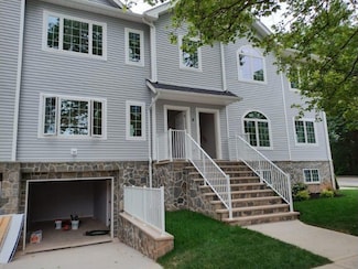 6 Ludwig St, Staten Island, NY 10310