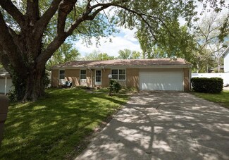2717 Flintstone Dr, Saint Joseph, MO 64505