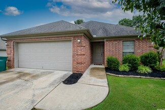9716 Merlot Ln, North Little Rock, AR 72118