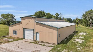 32080 W 391st St, Osawatomie, KS 66064