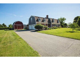 11 Homestead Place, Middletown, RI 02842