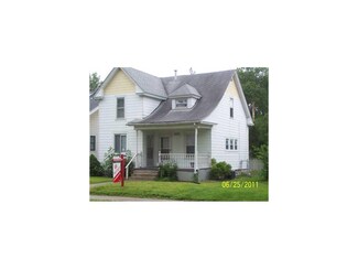 1809 J St SW, Cedar Rapids, IA 52404