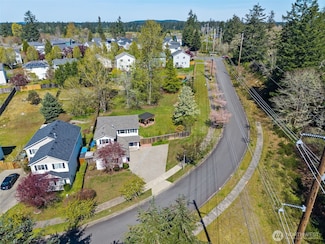 2402 Meyer St, Dupont, WA 98327