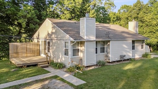 7839 Horseshoe Creek Dr, Whitmore Lake, MI 48189