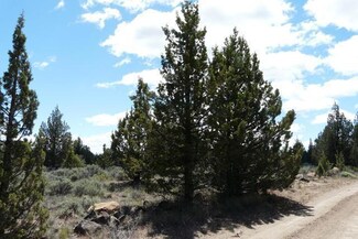 8944 Public Usage Rd, Culver, OR 97734