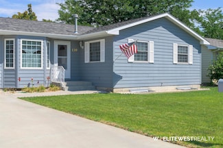 139 E 7th St, Powell, WY 82435