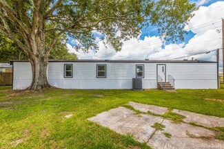 304 E Miller St, Iowa, LA 70647