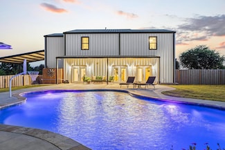 979 Mitchell Rd, Sherman, TX 75090