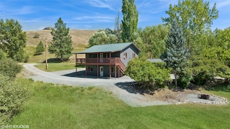155 Spring Ln, Eureka, MT 59917