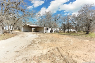 298 Hickory Run, La Vernia, TX 78121