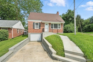 3706 Colonial Ave, Saint Louis, MO 63121