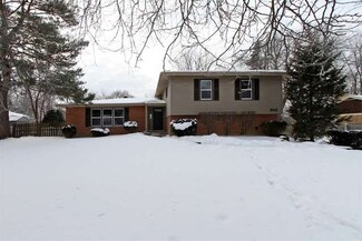 945 E Glencoe St, Palatine, IL 60074
