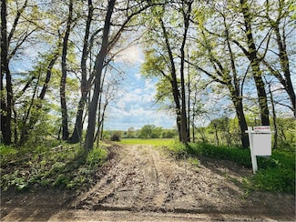 6133 Tiffany Ave NE, Rockford, MI 49341