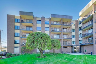 7707 W Irving Park Rd Unit 303, Chicago, IL 60634