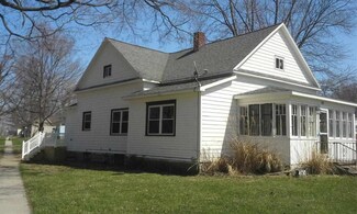 109 N Maple St, Argos, IN 46501