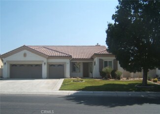 10857 Aster Ln, Apple Valley, CA 92308
