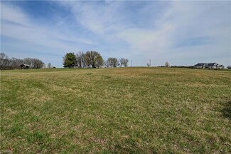 14000 NW Walker Rd, Ferrelview, MO 64163