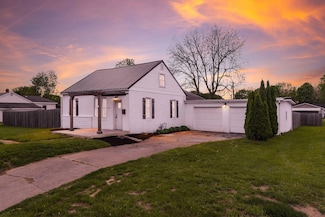 904 Rawlings St, Washington Court House, OH 43160