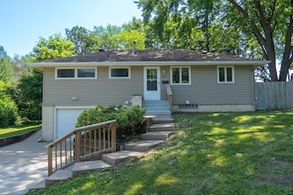 2912 Hampshire Ave N, Minneapolis, MN 55427