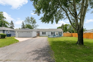 2303 Sweetbriar Ave, Crest Hill, IL 60403