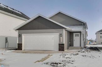 6868 Thomas St, Horace, ND 58047