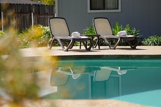 3060 Monte Bello Dr, Redding, CA 96001
